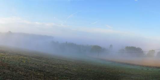 Lac 2019 21 Août, hier il est tombé 40 mm d'eau, ce matin brouillard sur le lac, que le soleil dissipe peu à peu.